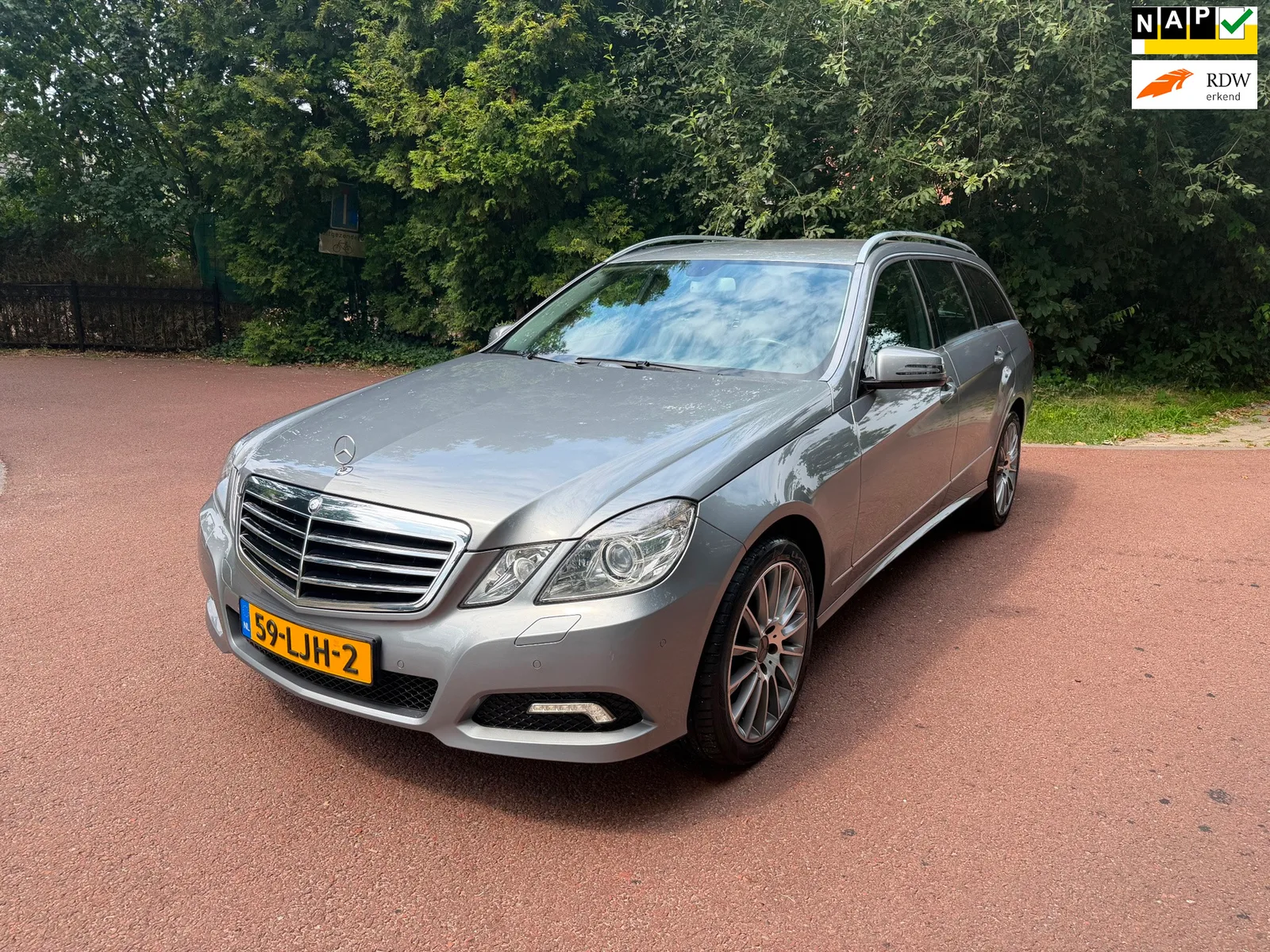 Mercedes-Benz E-Klasse (2010) — foto 1