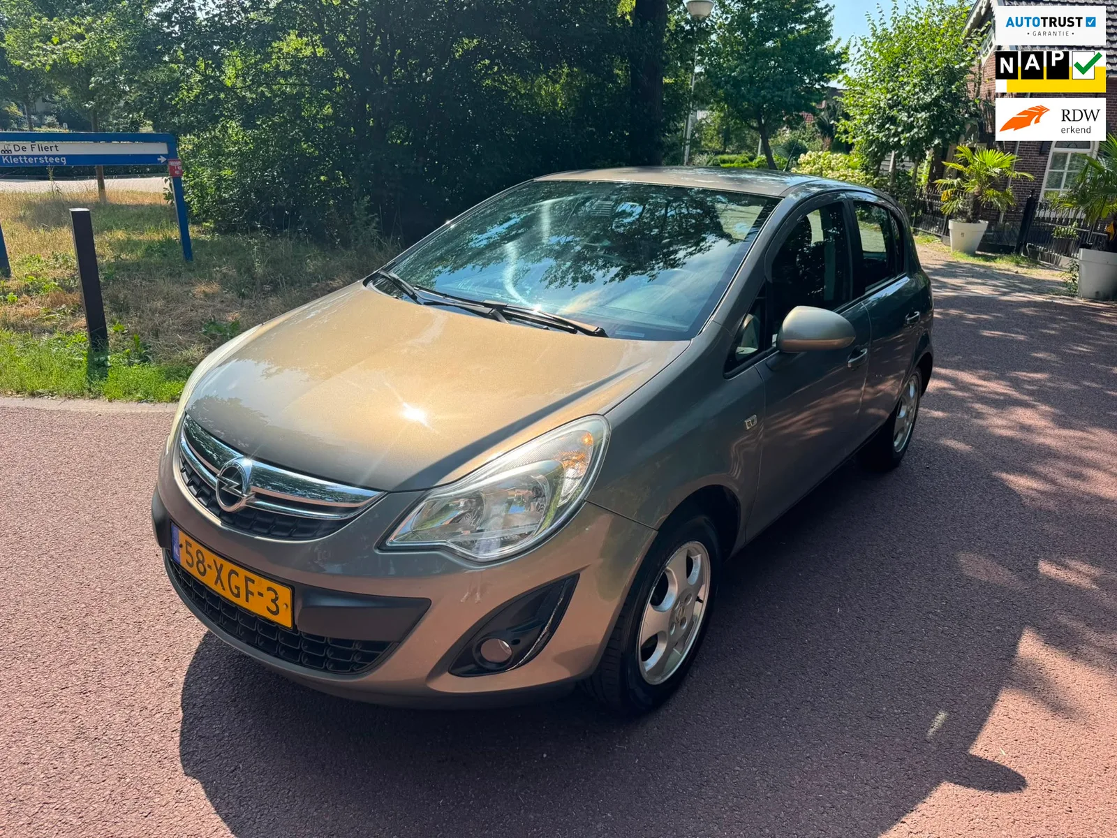 Opel Corsa (2012) — foto 1