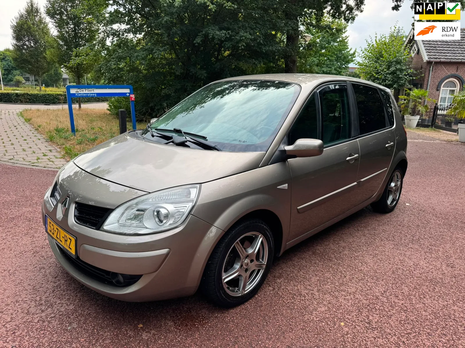 Renault Scénic (2008) — foto 1