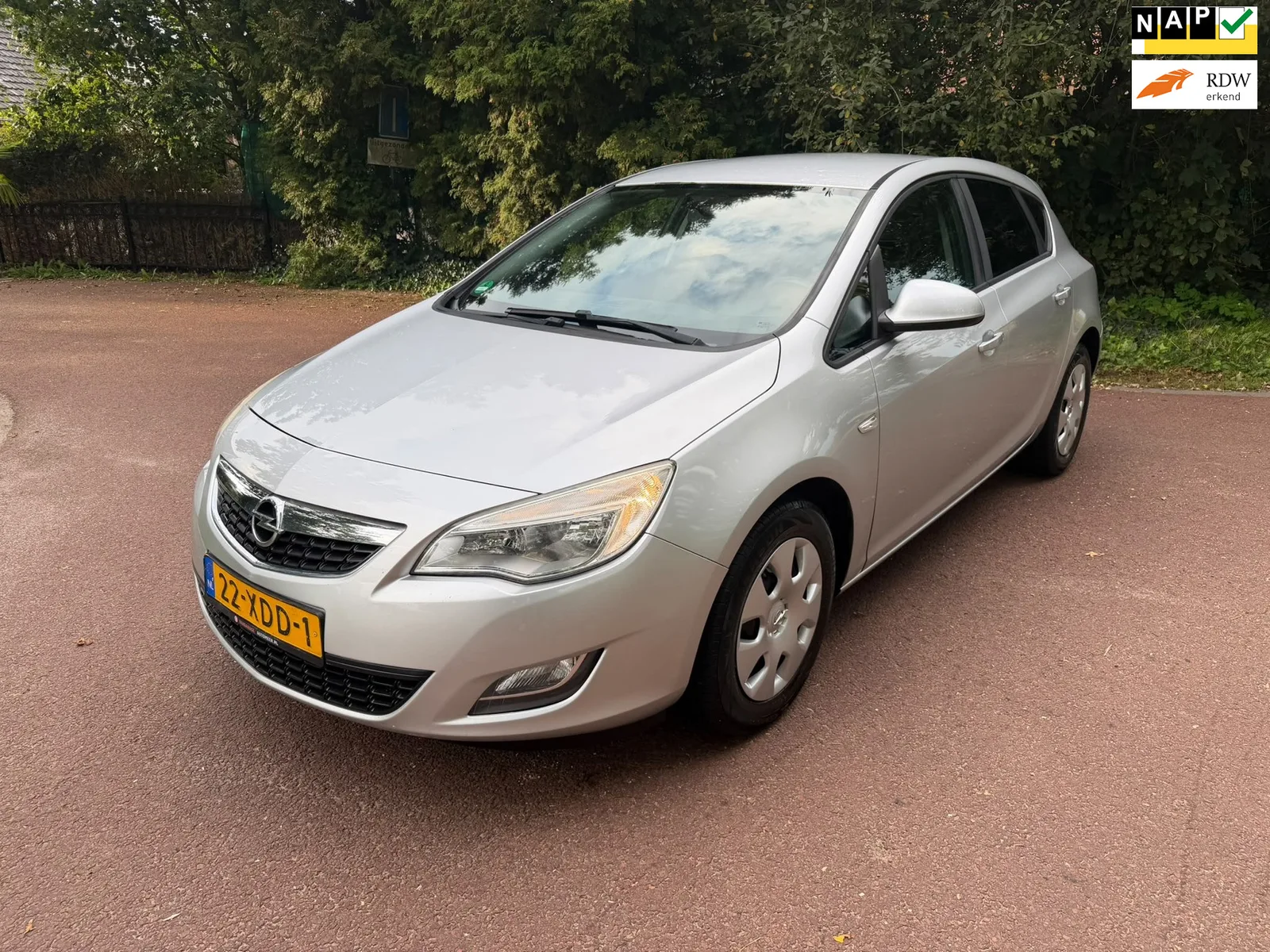 Opel Astra (2012) — foto 1