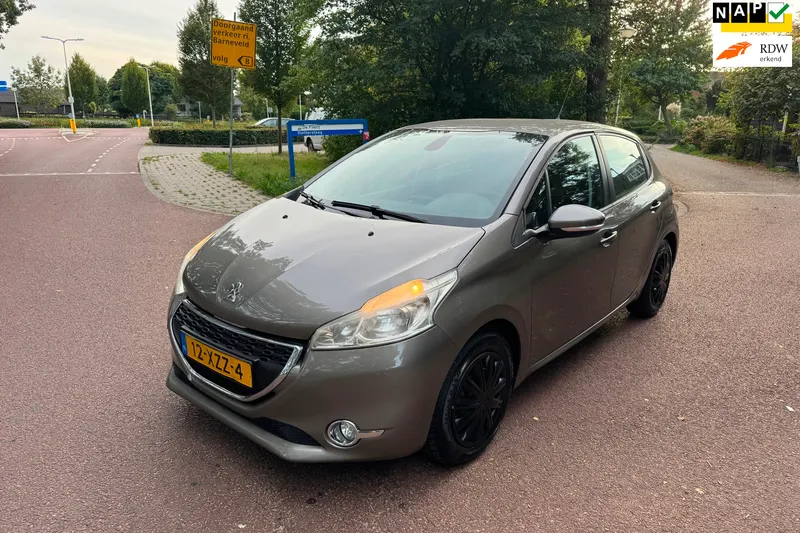 Peugeot 208 (2012)