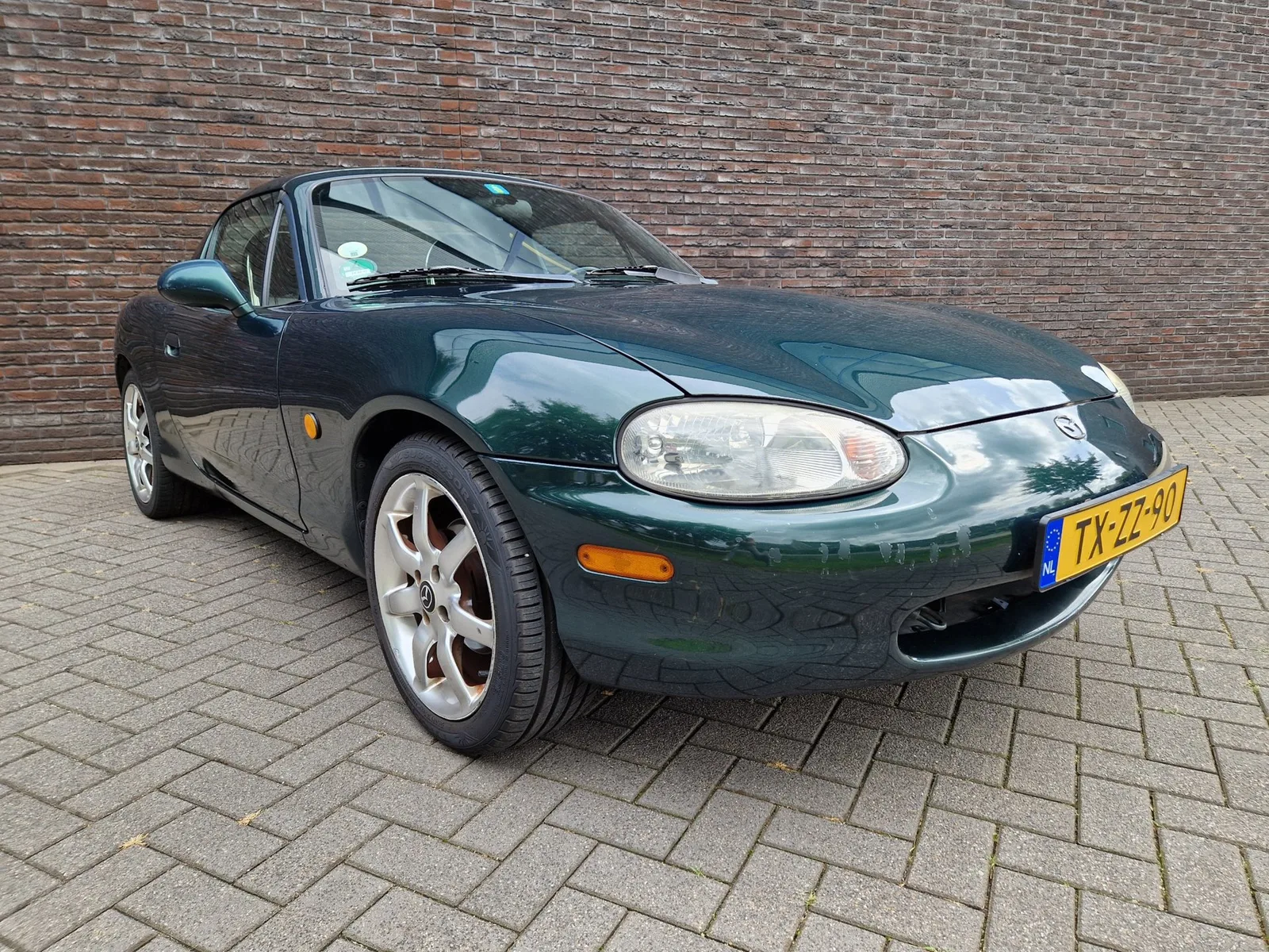 Mazda MX-5 (1998) — foto 1