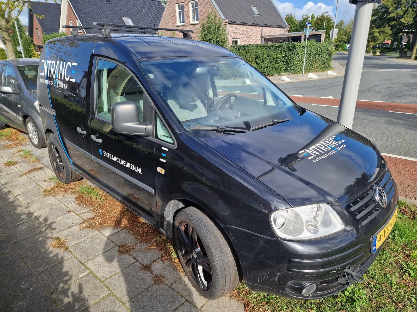 Volkswagen Caddy (2009) — foto 1