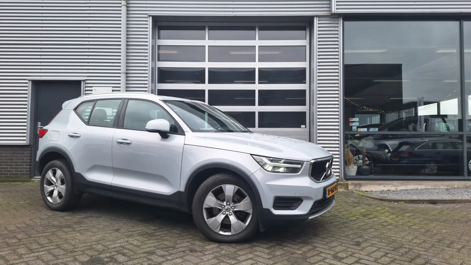 Volvo XC40 (2020) — foto 1