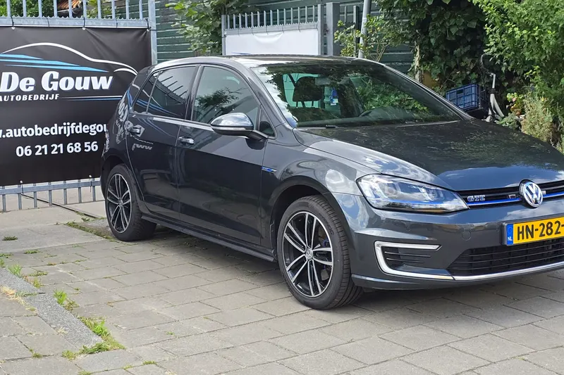 Volkswagen Golf (2015)