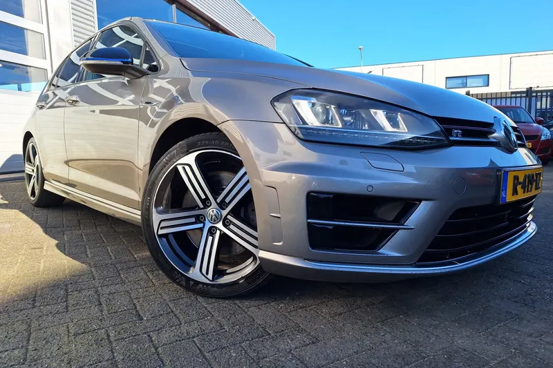 Volkswagen Golf (2016)