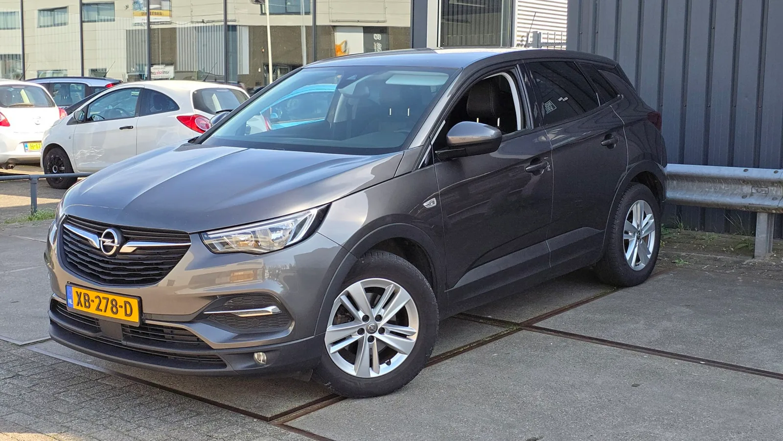 Opel Grandland (2018) — foto 1