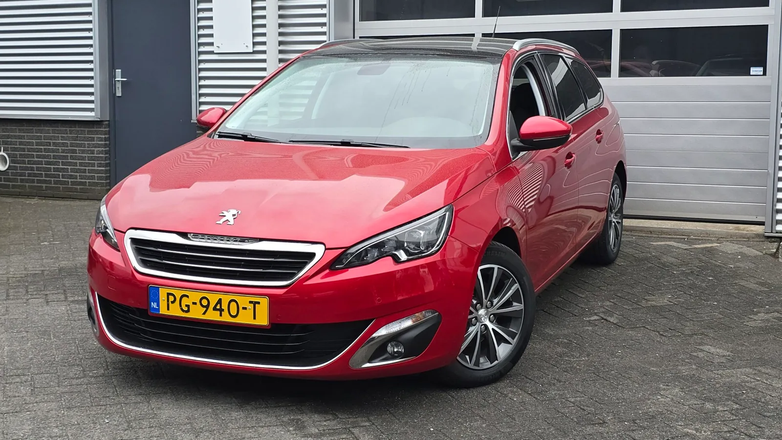 Peugeot 308 (2017) — foto 1