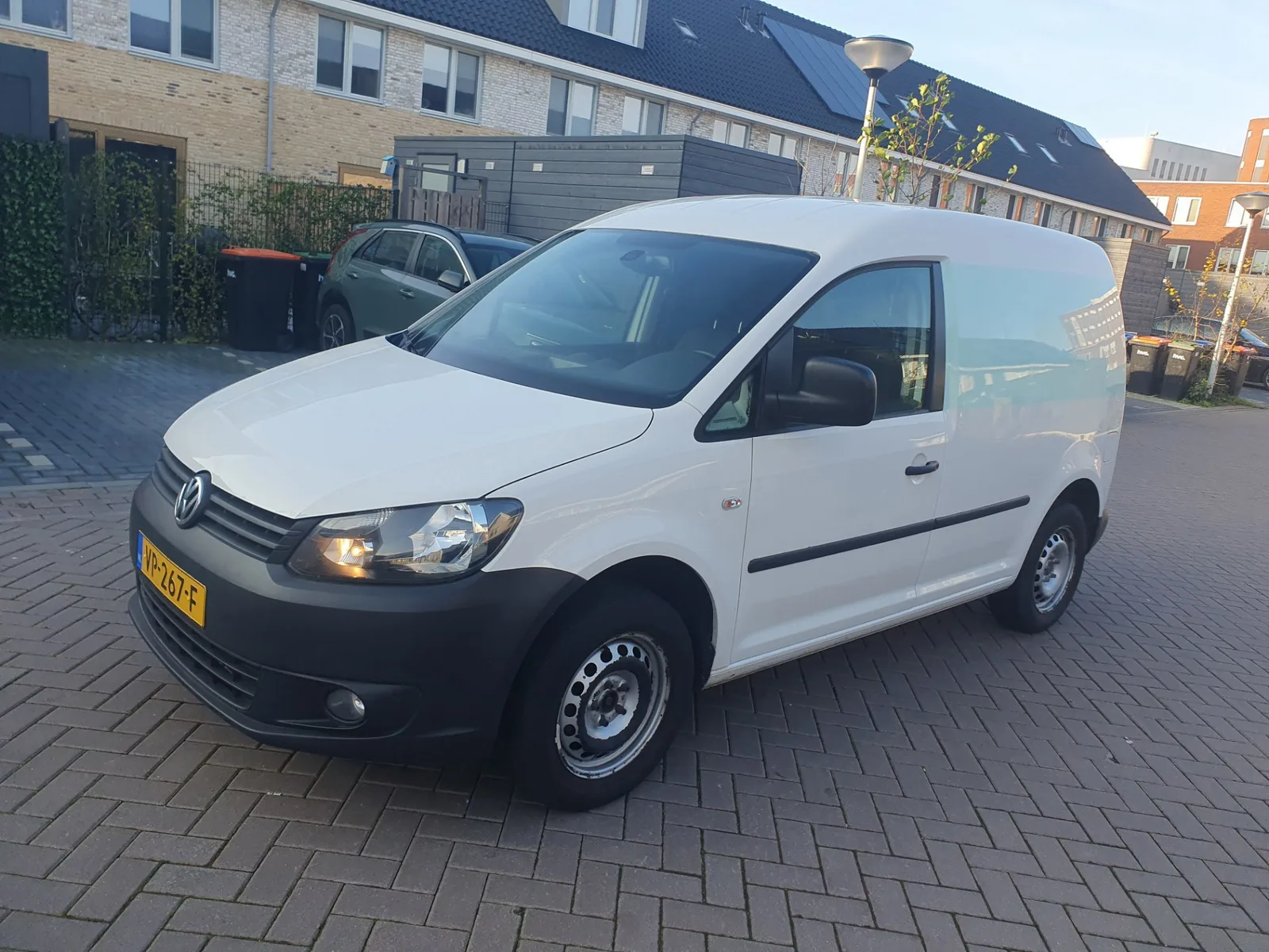 Volkswagen Caddy (2015) — foto 1