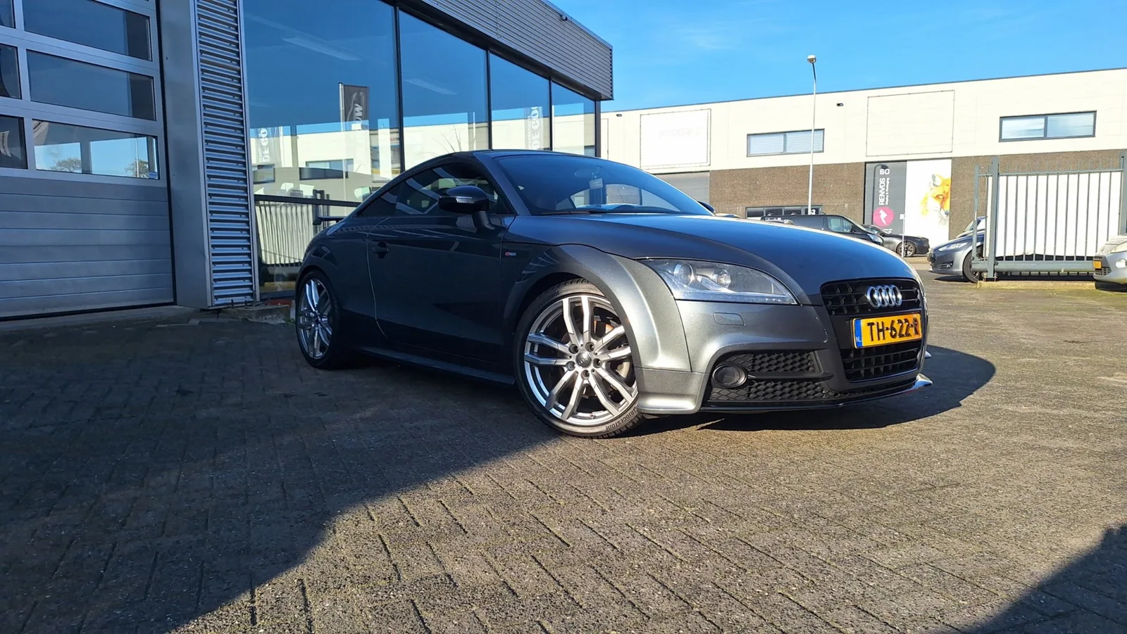 Audi TT (2013) — foto 1