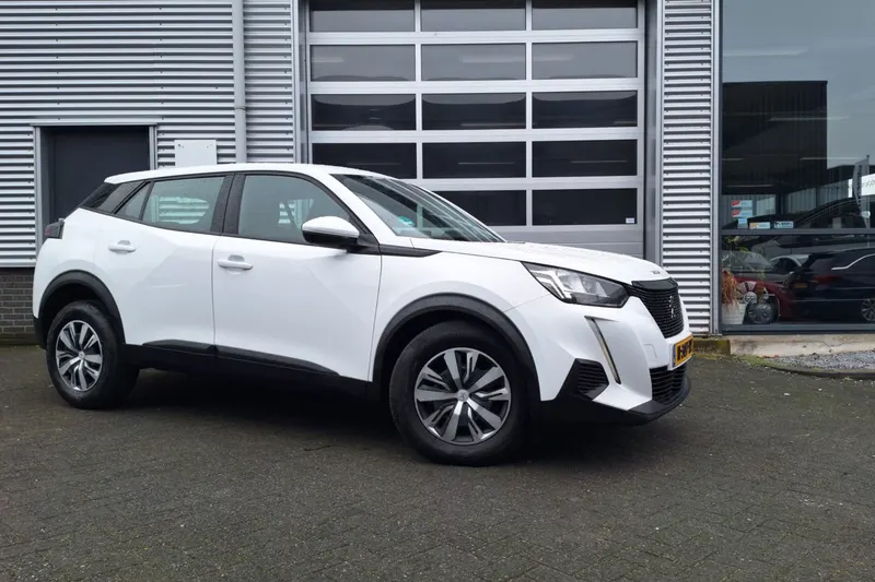 Peugeot 2008 (2021)