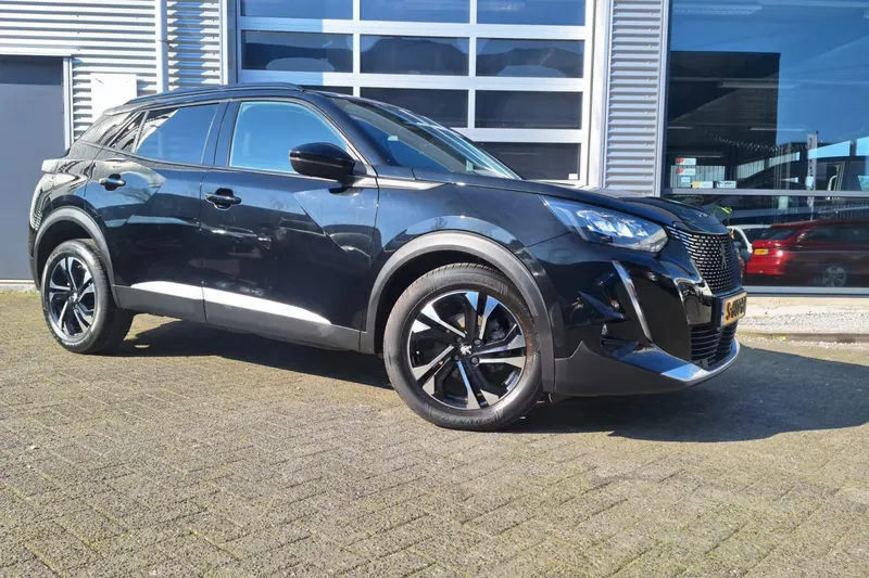 Peugeot 2008 (2023)