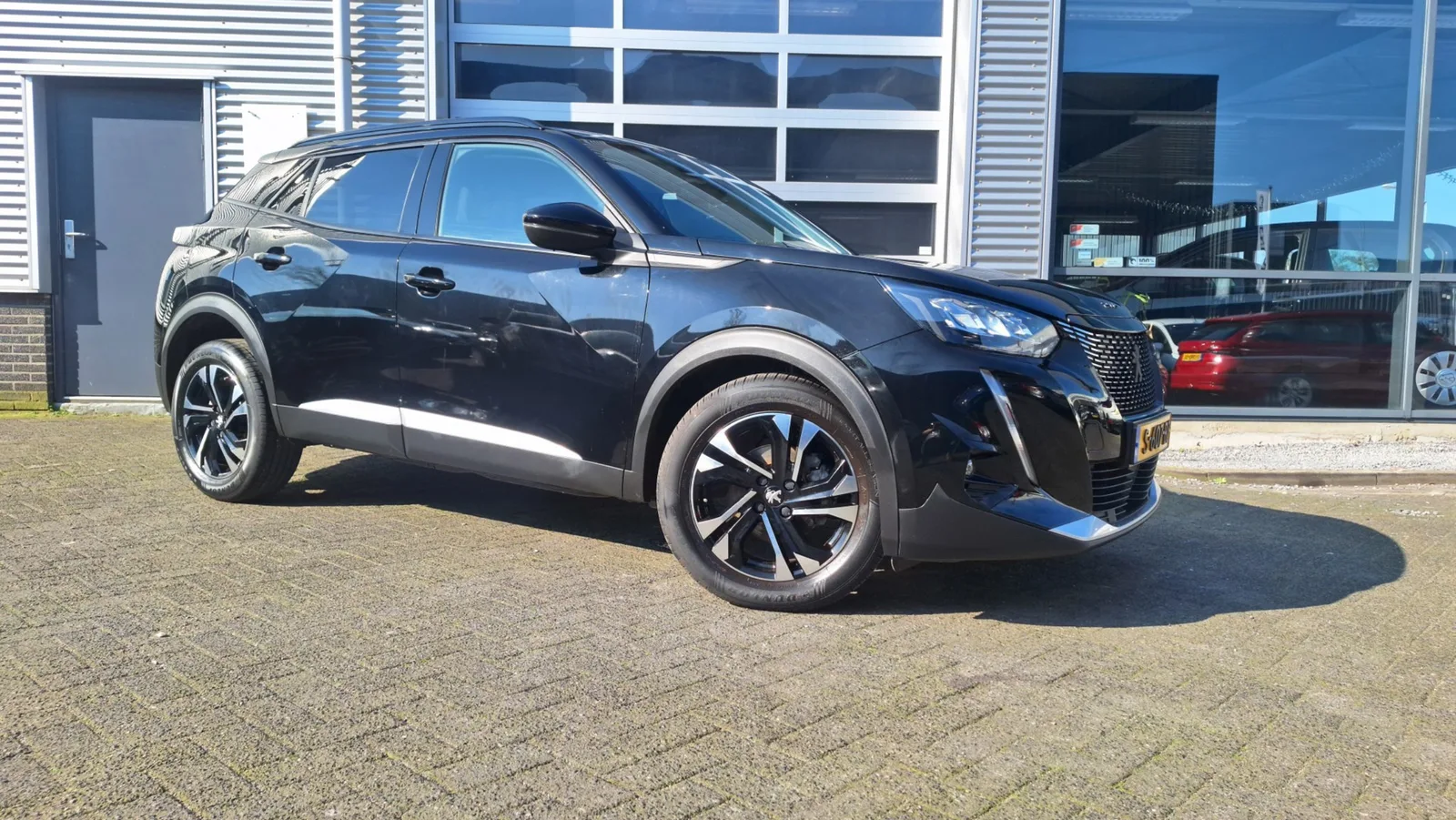 Peugeot 2008 (2023) — foto 1