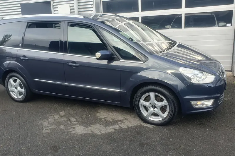 Ford Galaxy (2011)
