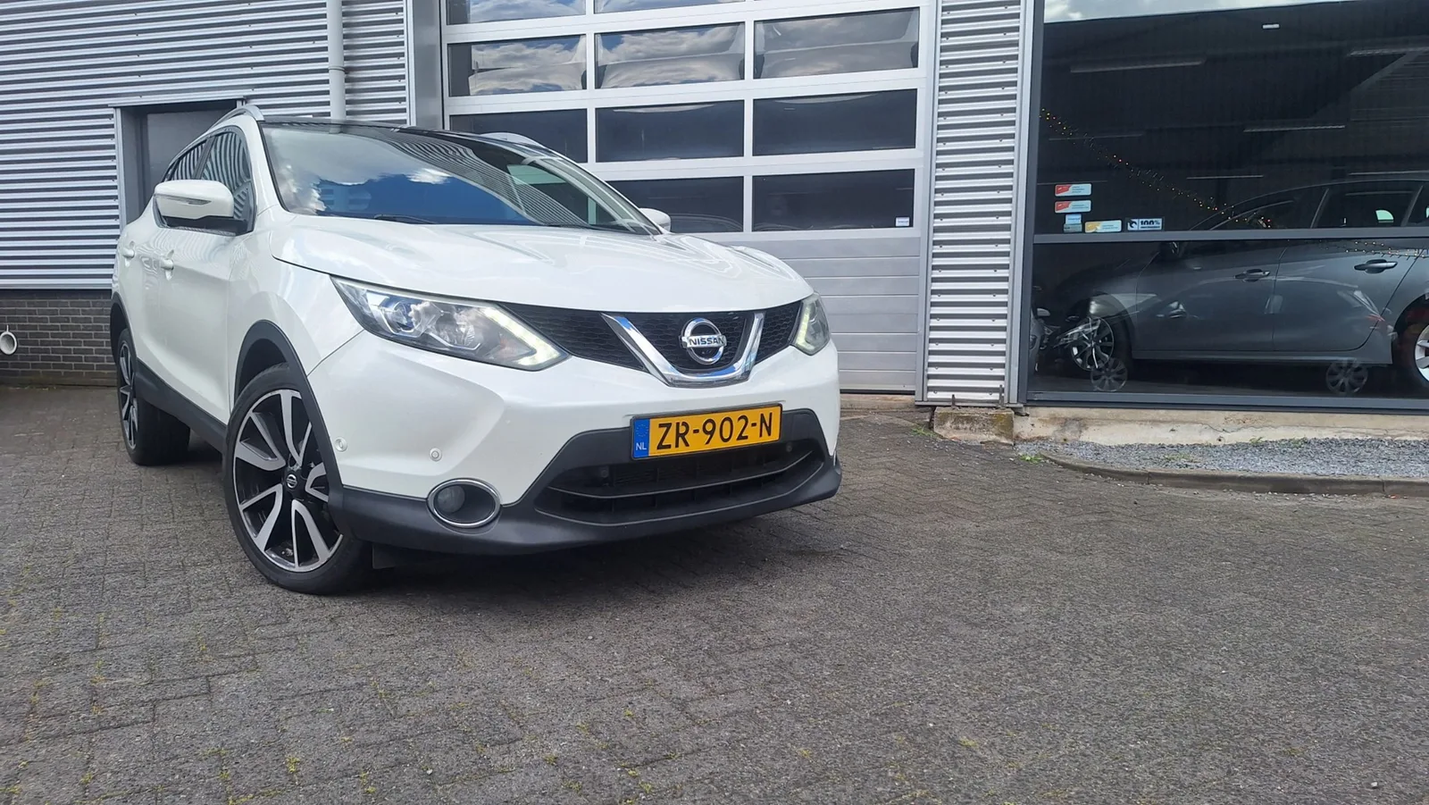Nissan Qashqai (2014) — foto 1