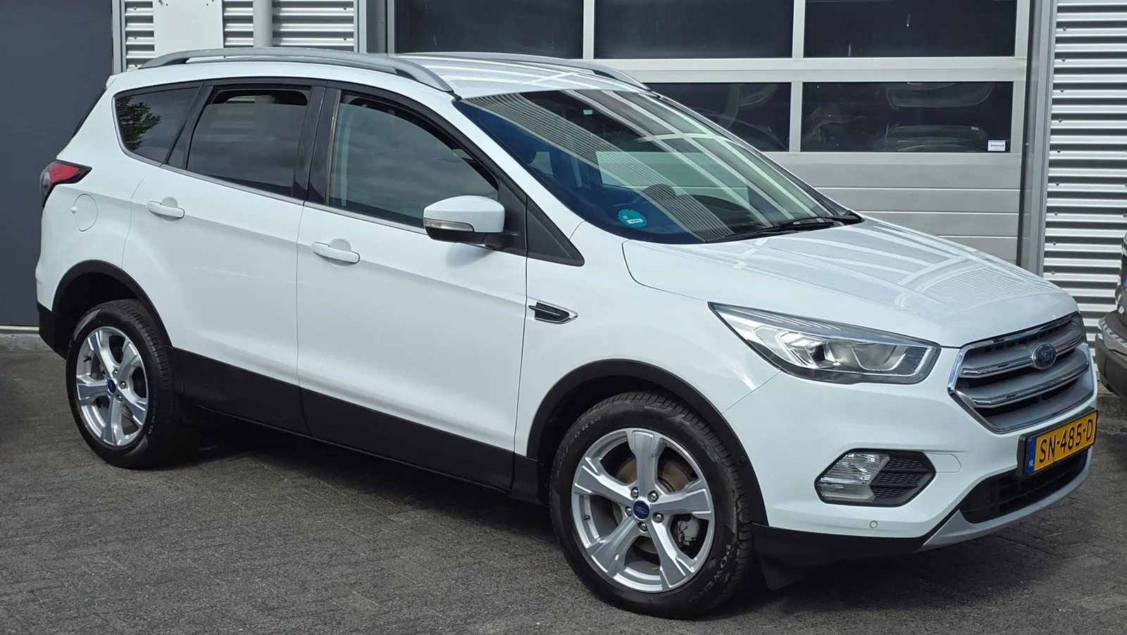 Ford Kuga (2018) — foto 1