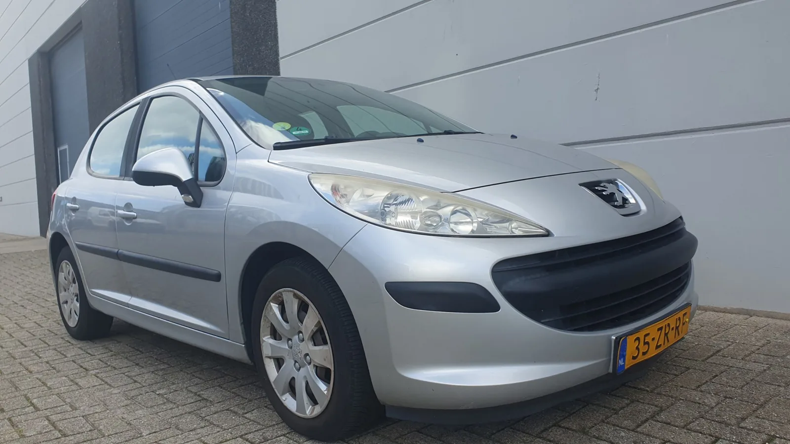 Peugeot 207 (2008) — foto 1