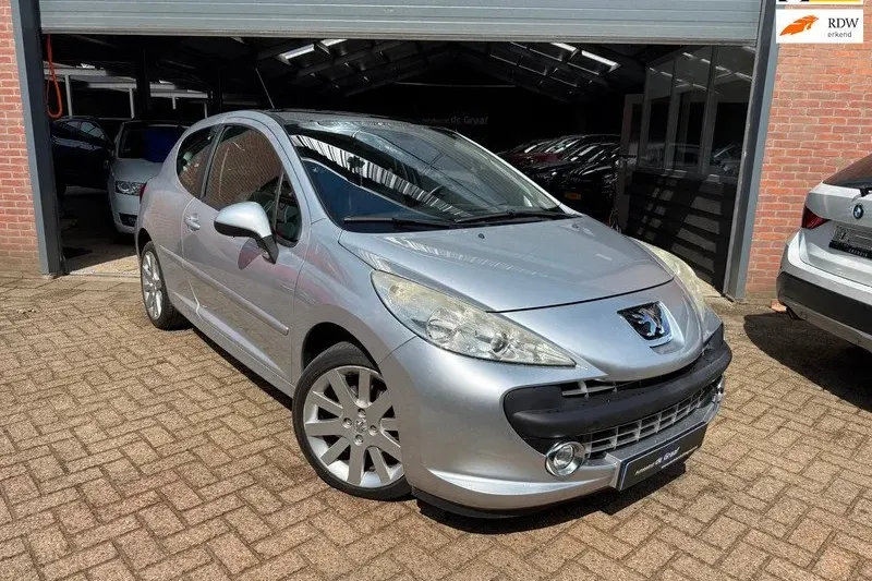 Peugeot 207 (2008)