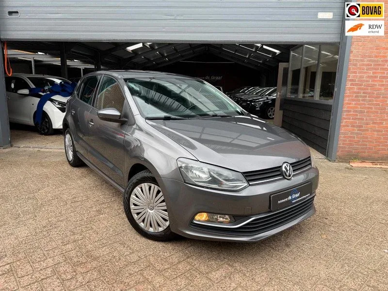 Volkswagen Polo (2015) — foto 1