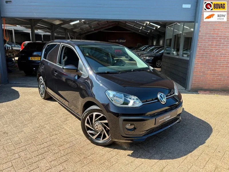 Volkswagen Up! (2018) — foto 1