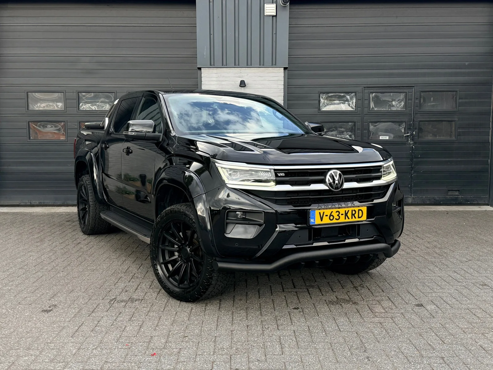 Volkswagen Amarok (2024) — foto 1