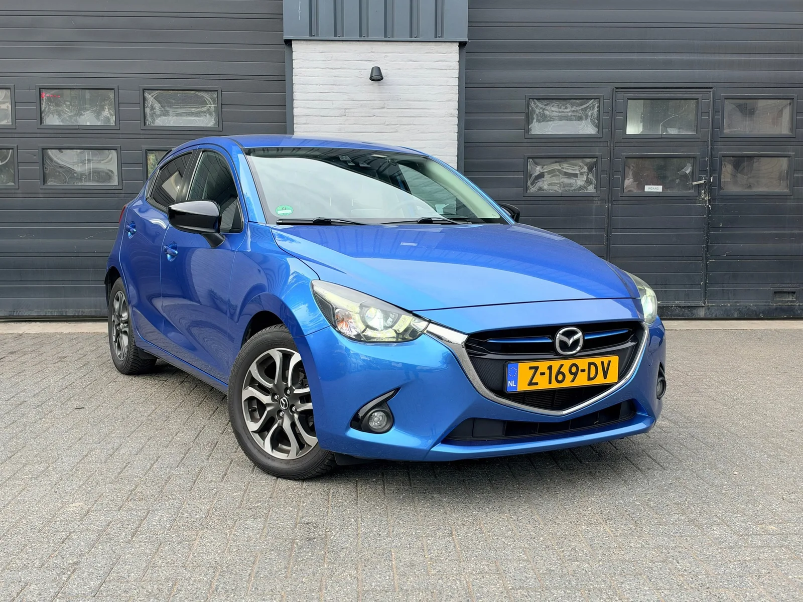 Mazda 2 (2015) — foto 1
