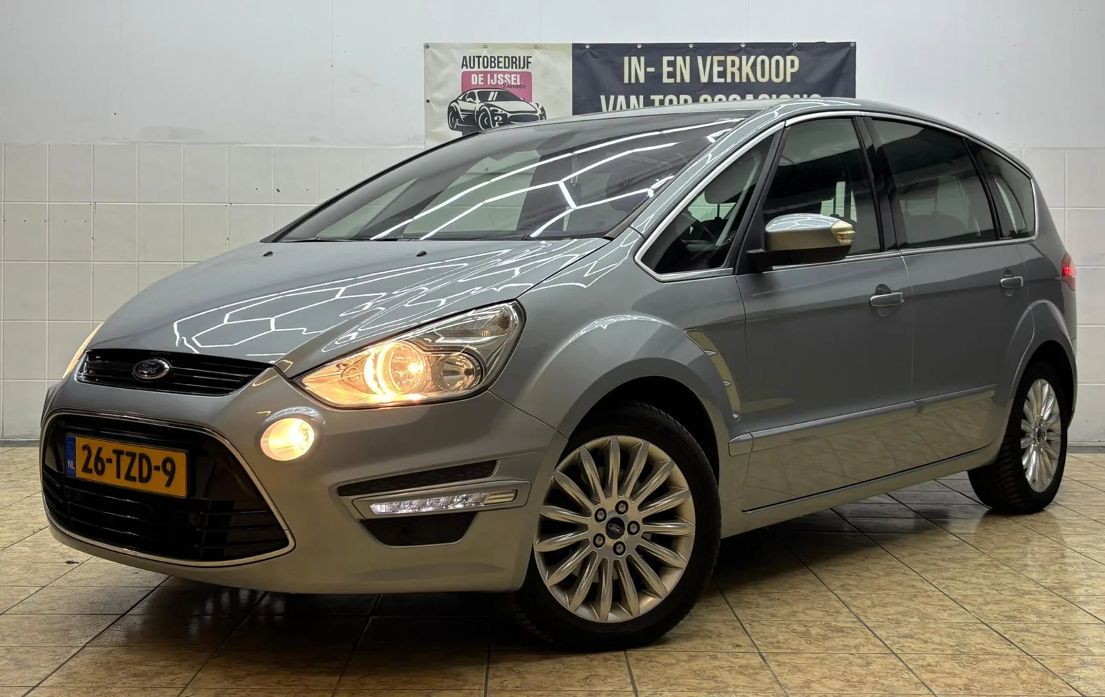Ford S-Max (2012) — foto 1