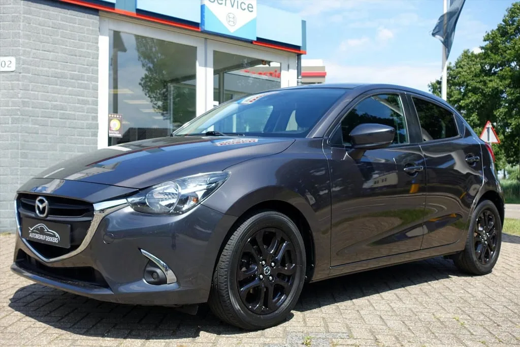 Mazda 2 (2019) — foto 1