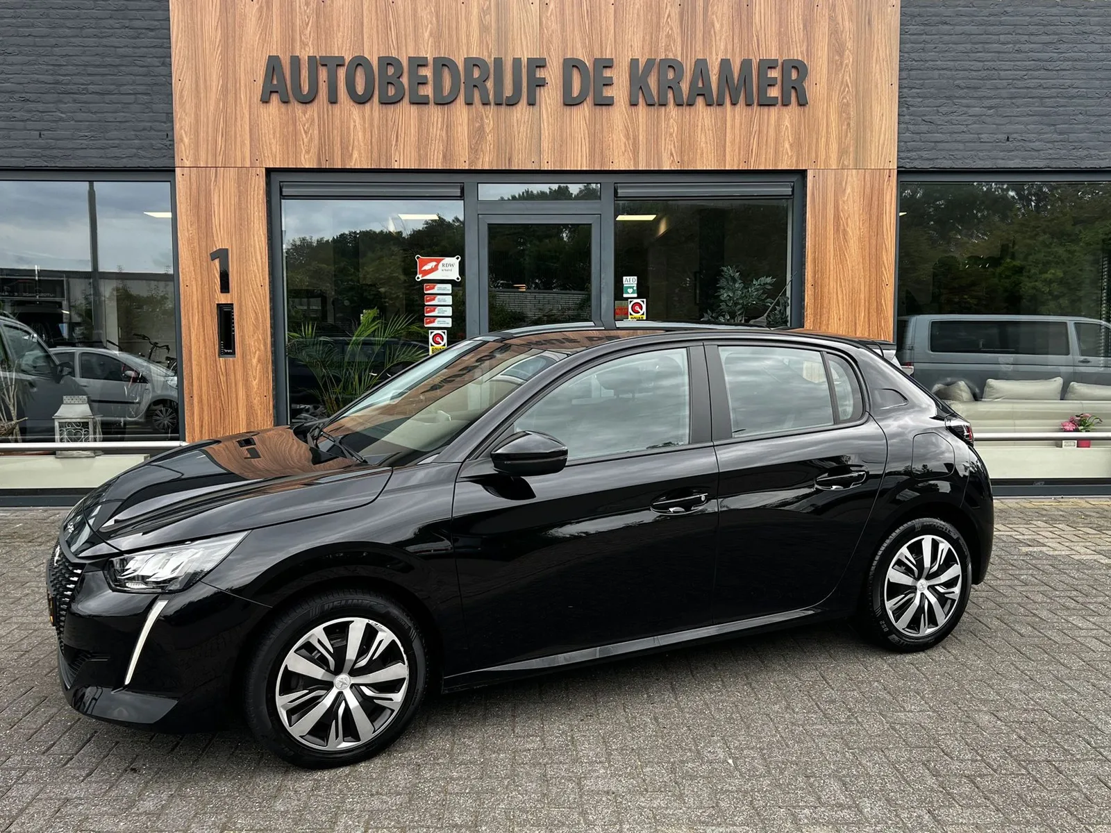 Peugeot 208 (2020) — foto 1