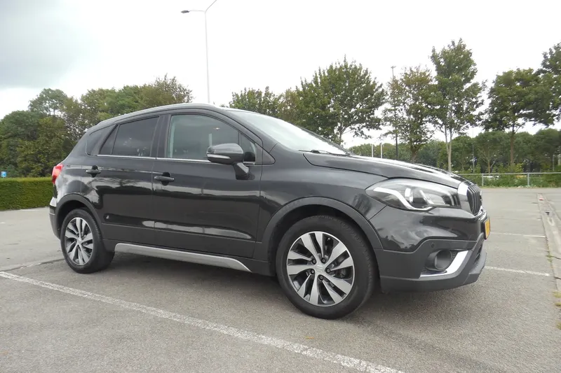 Suzuki S-Cross (2017)