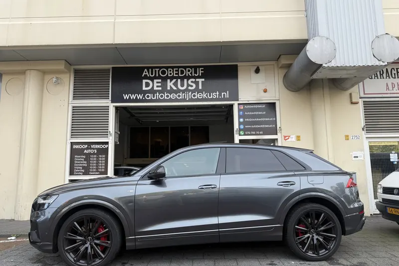 Audi Q8 (2023)