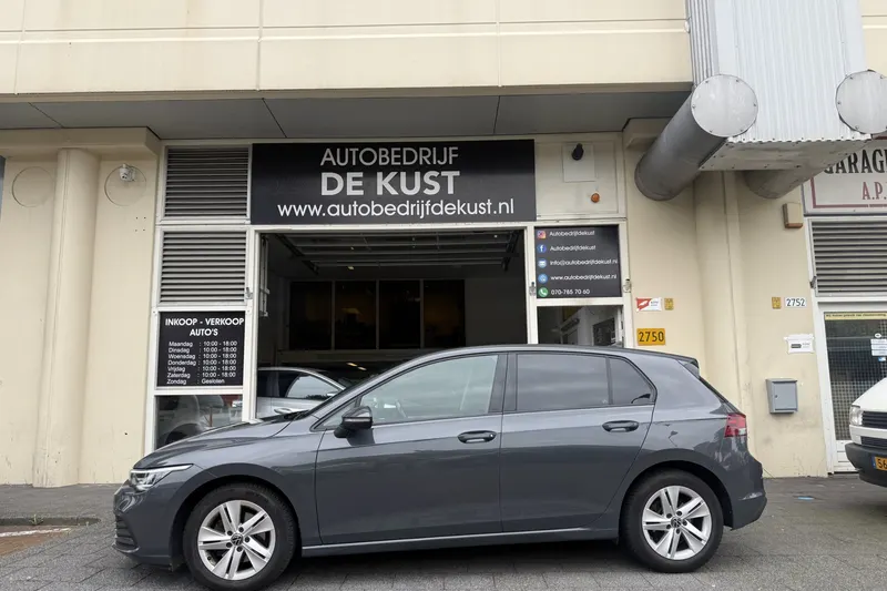 Volkswagen Golf (2022)