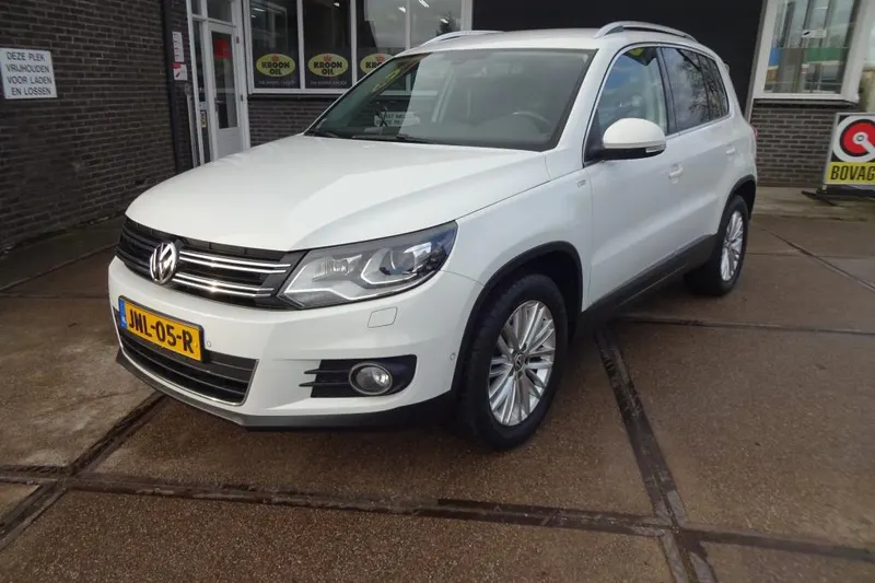 Volkswagen Tiguan (2015)