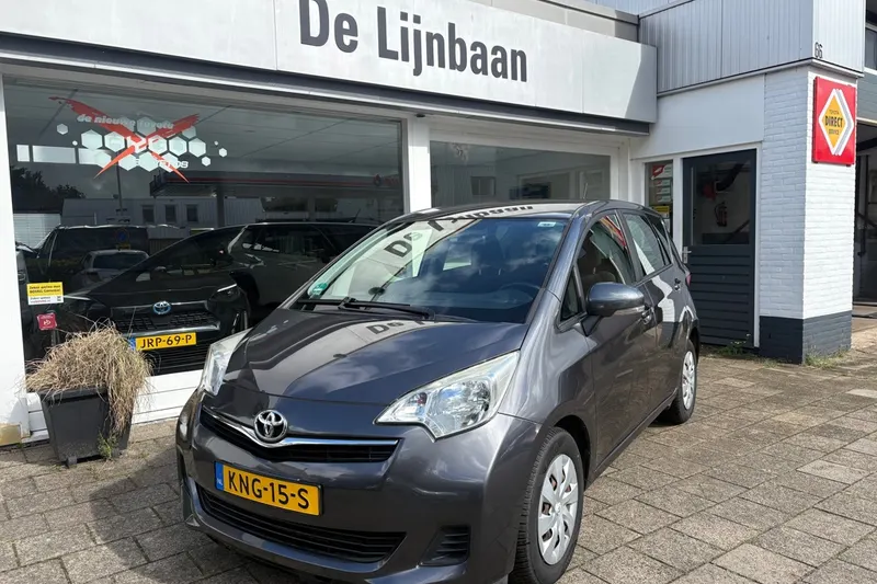 Toyota Verso S (2012)