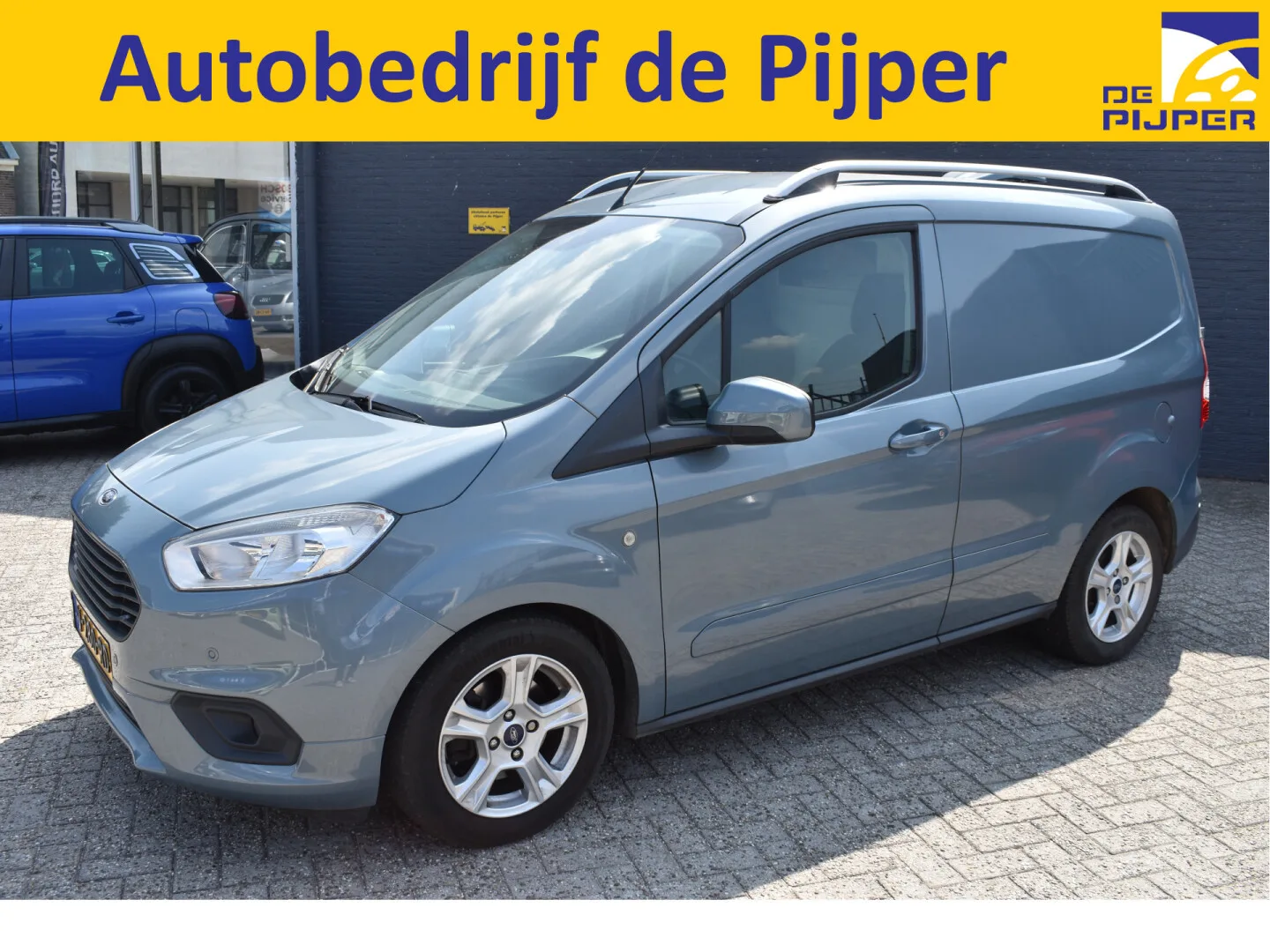 Ford Transit Courier (2018) — foto 1