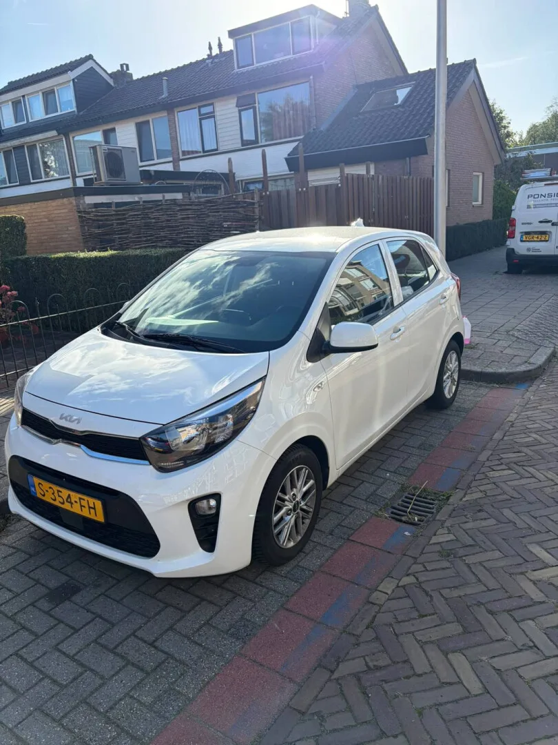 Kia Picanto (2023) — foto 1