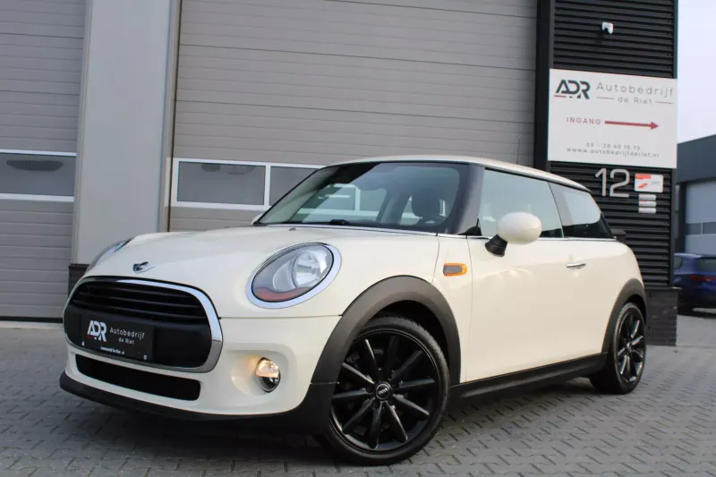 MINI One (2016)