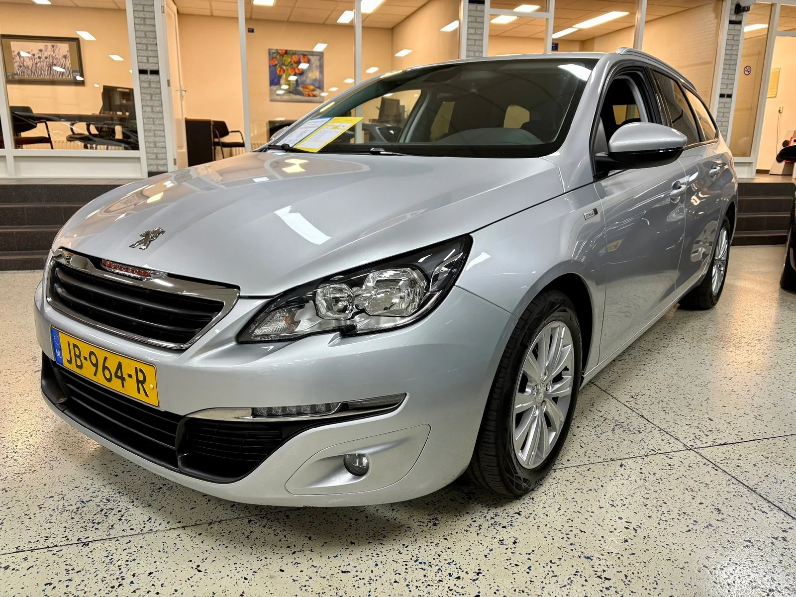Peugeot 308 (2016) — foto 1