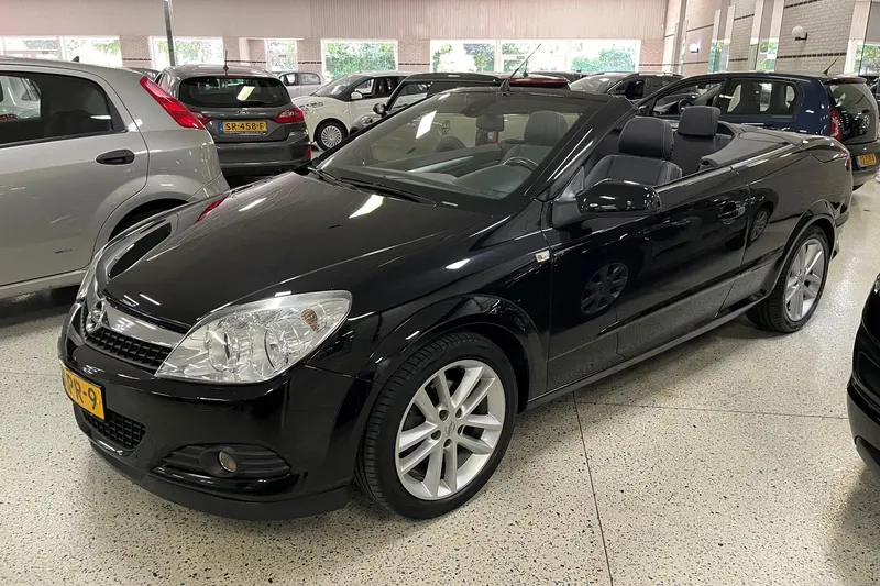 Opel Astra (2010)