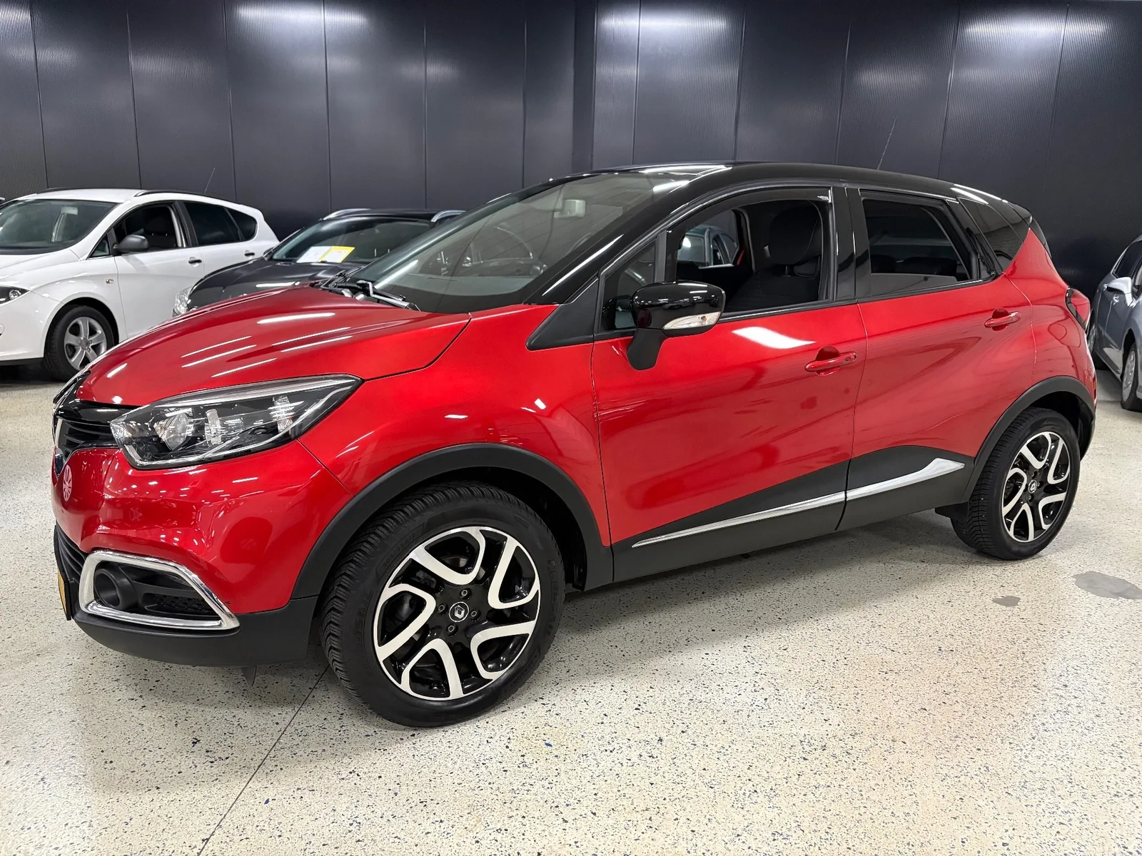Renault Captur (2017) — foto 1