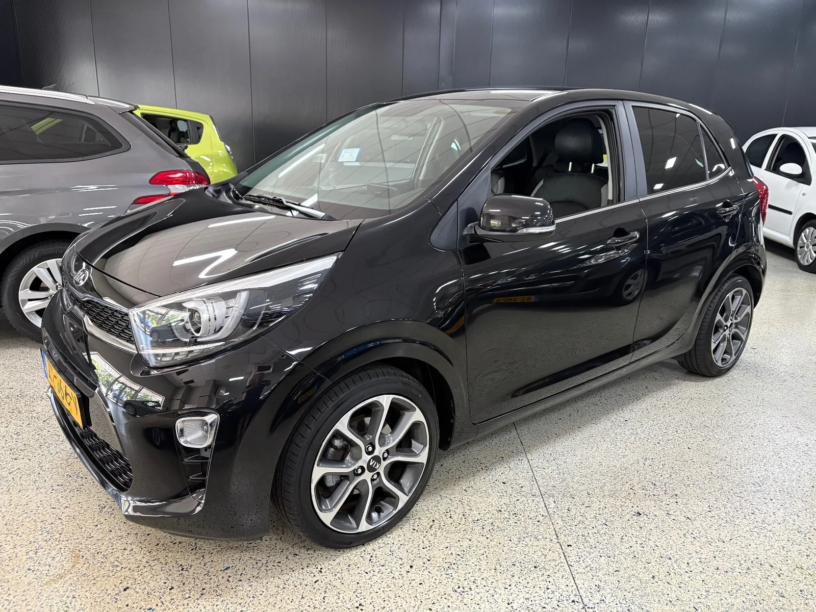 Kia Picanto (2019) — foto 1