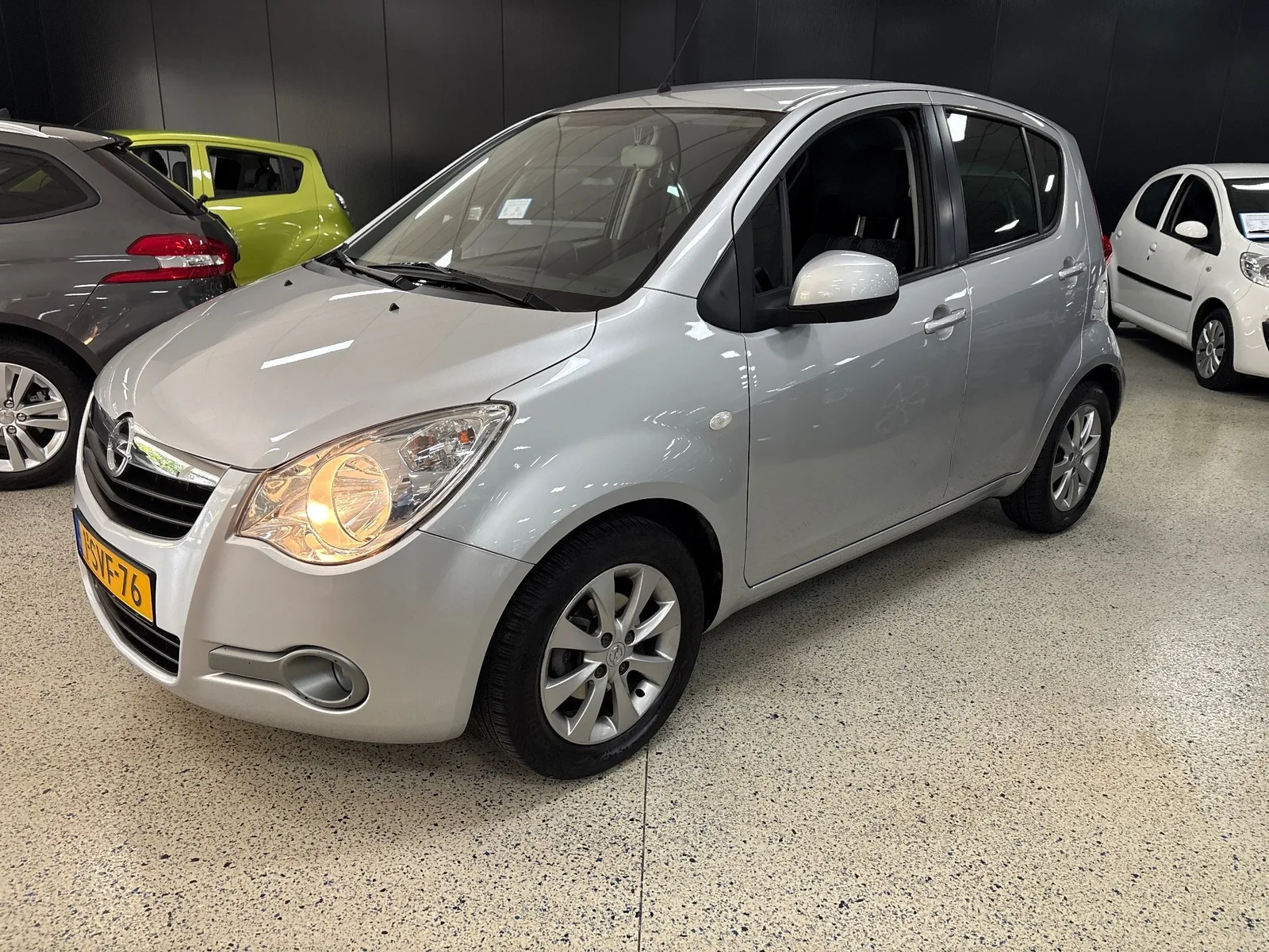 Opel Agila (2013) — foto 1
