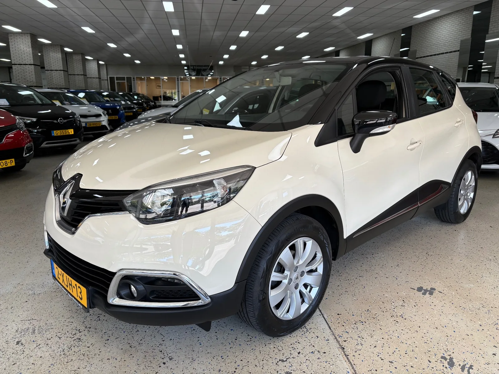 Renault Captur (2014) — foto 1