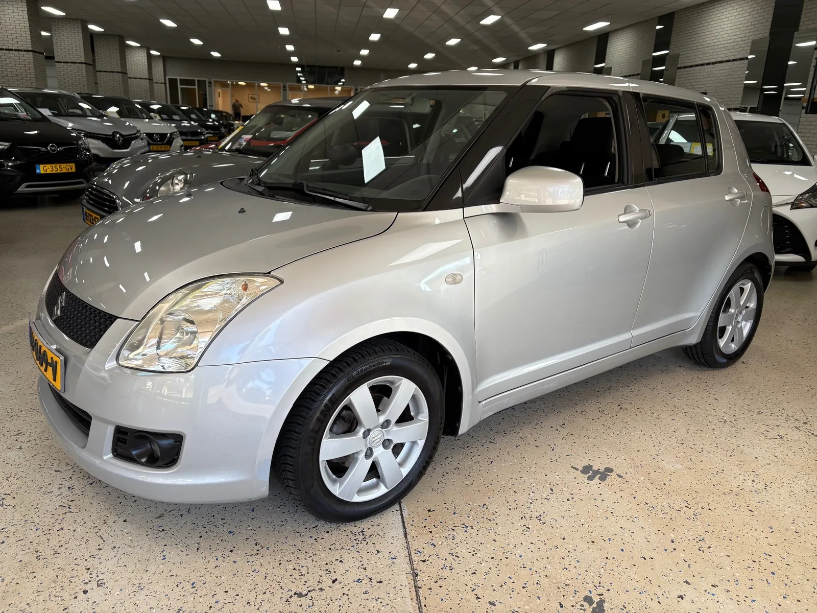 Suzuki Swift (2009) — foto 1