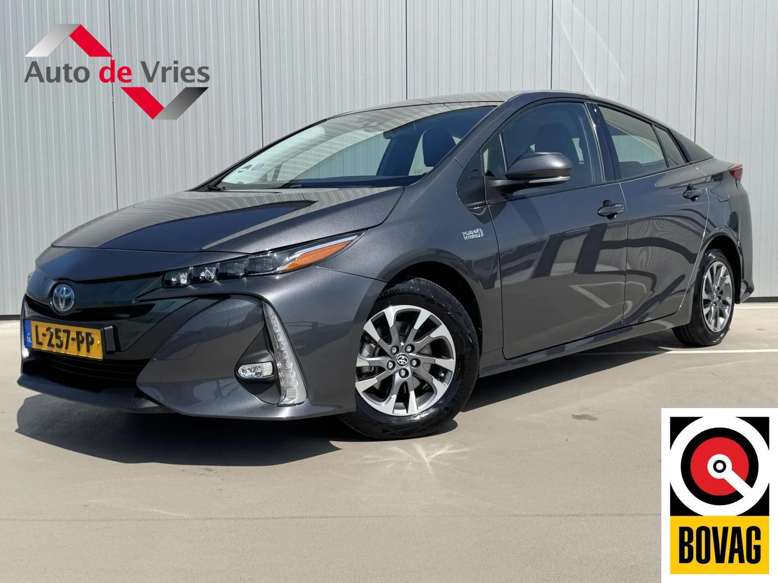 Toyota Prius (2021) — foto 1