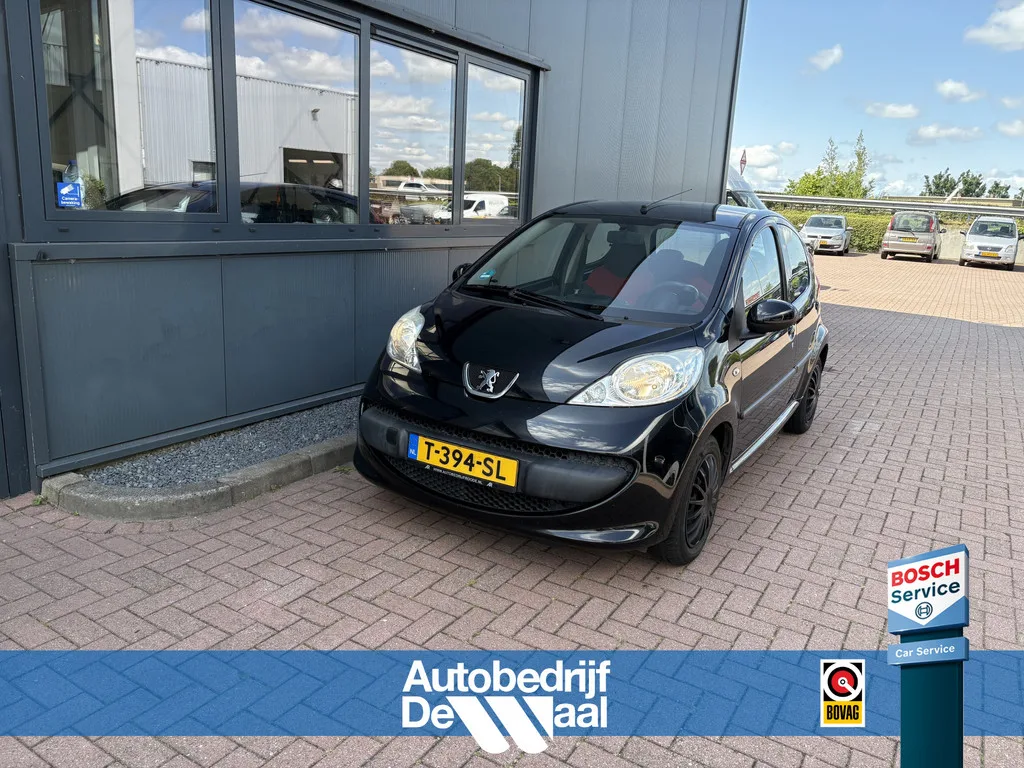 Peugeot 107 (2008) — foto 1