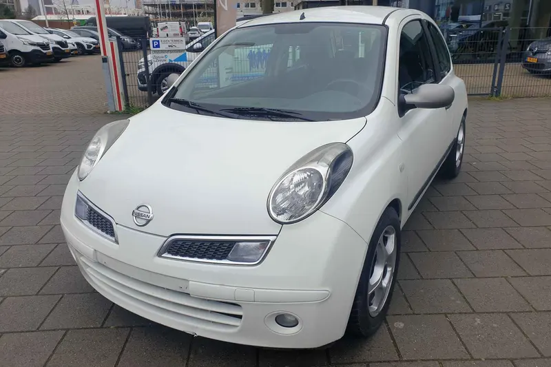 Nissan Micra (2009)