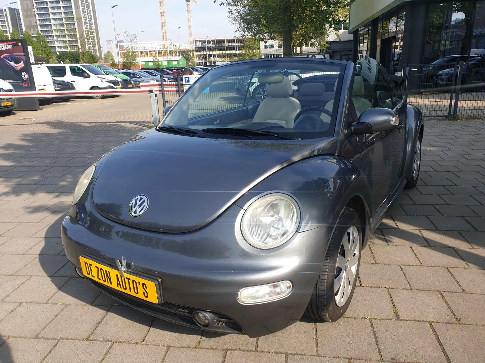 Volkswagen New Beetle (2005) — foto 1