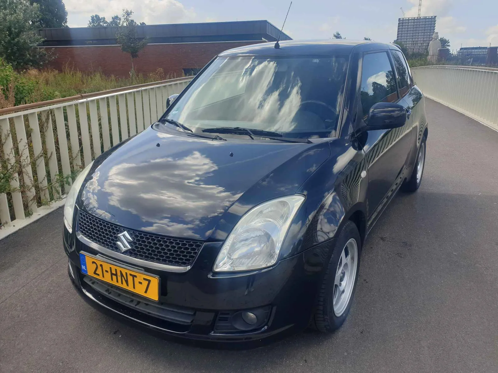 Suzuki Swift (2009) — foto 1