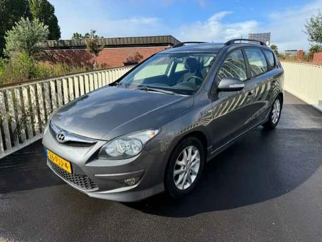 Hyundai i30 (2011) — foto 1